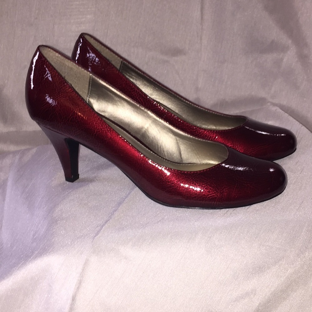 Ruby Red Patent Leather Kitten Heels Like New